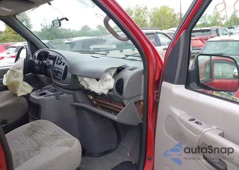 2002 Ford Econoline E150 Wagon z USA, uszkodzony, nr VIN 1FMRE11W42HA98435